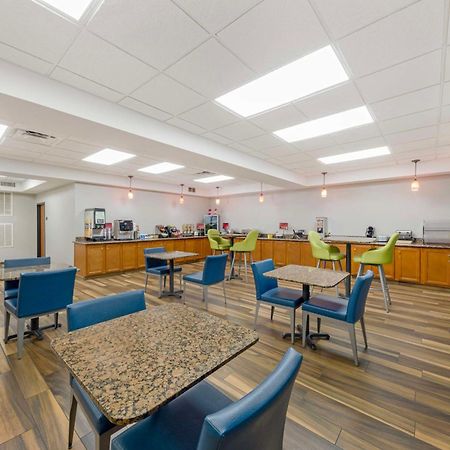Best Western Plus Midwest City Inn & Suites Экстерьер фото