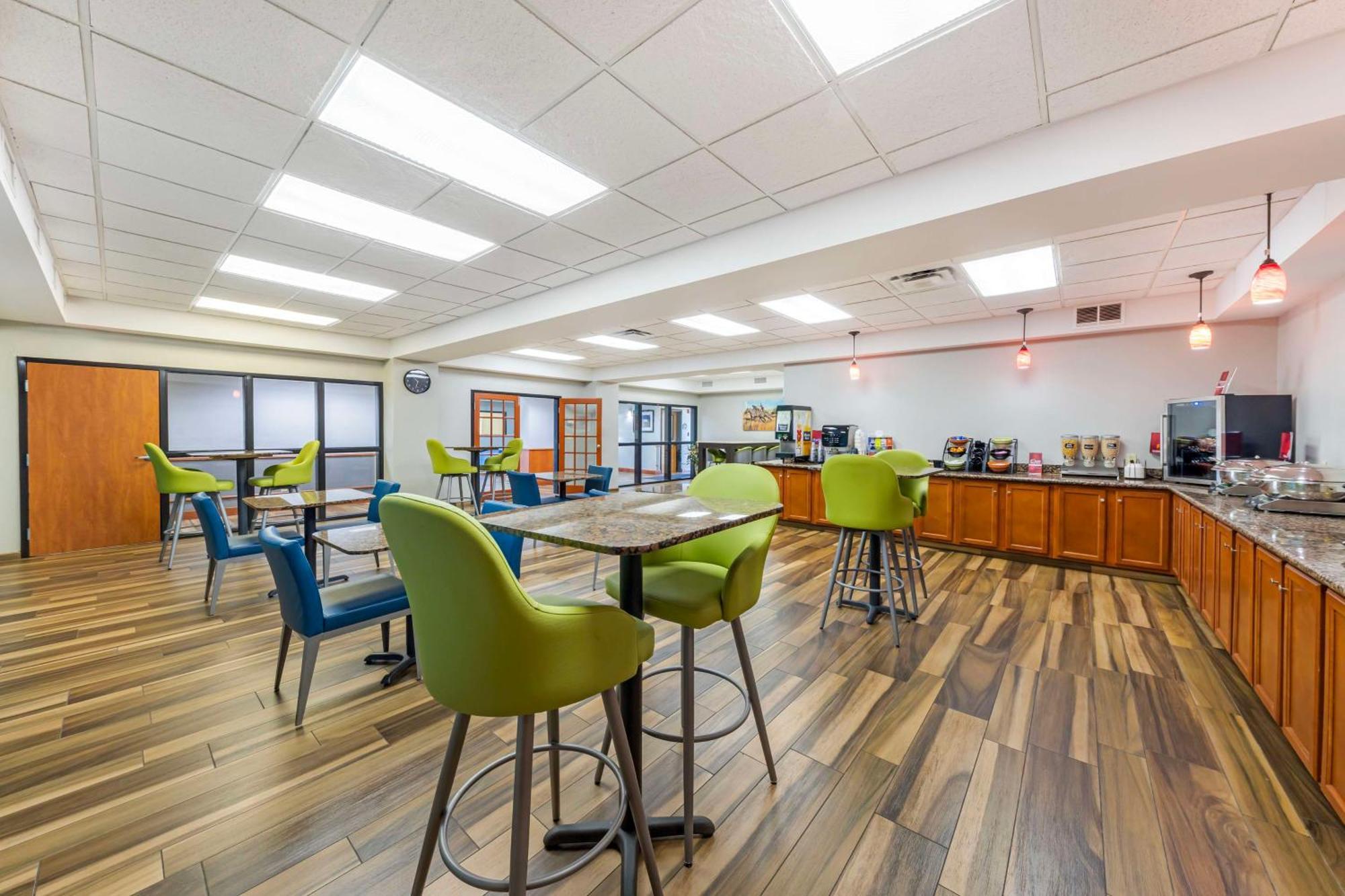 Best Western Plus Midwest City Inn & Suites Экстерьер фото