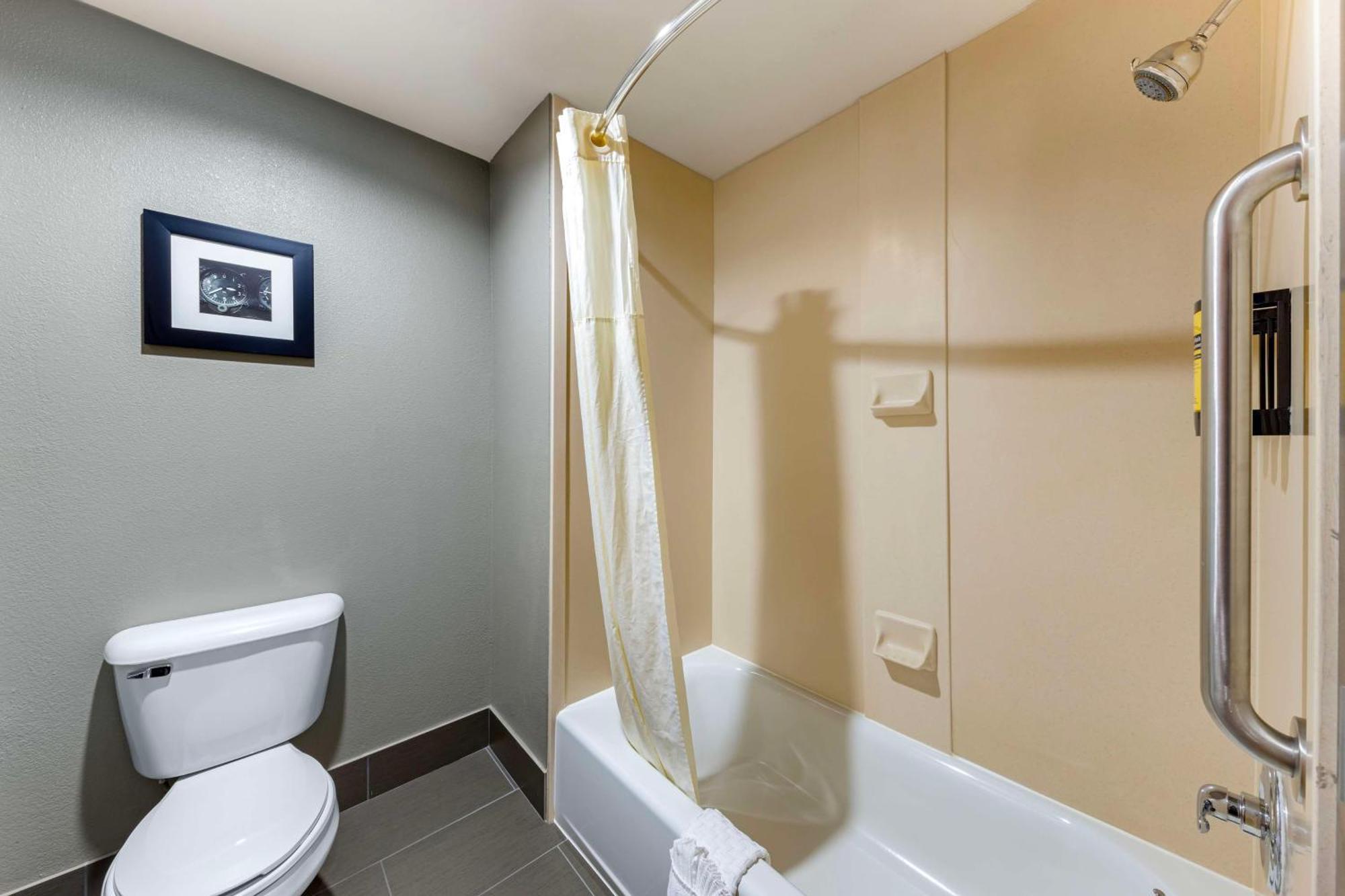 Best Western Plus Midwest City Inn & Suites Экстерьер фото