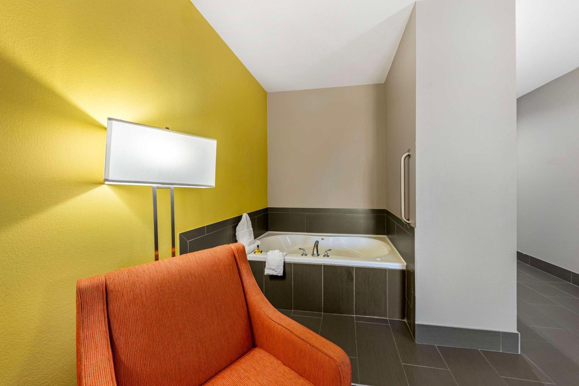 Best Western Plus Midwest City Inn & Suites Экстерьер фото
