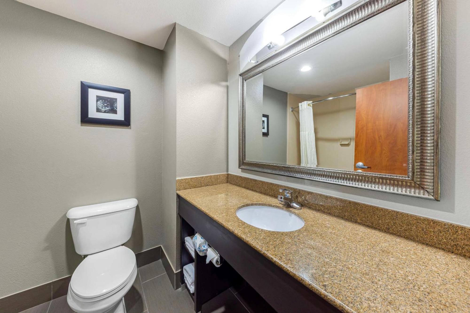 Best Western Plus Midwest City Inn & Suites Экстерьер фото