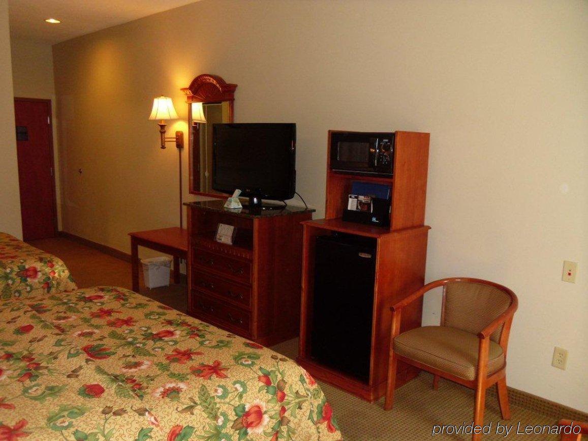 Best Western Plus Midwest City Inn & Suites Номер фото