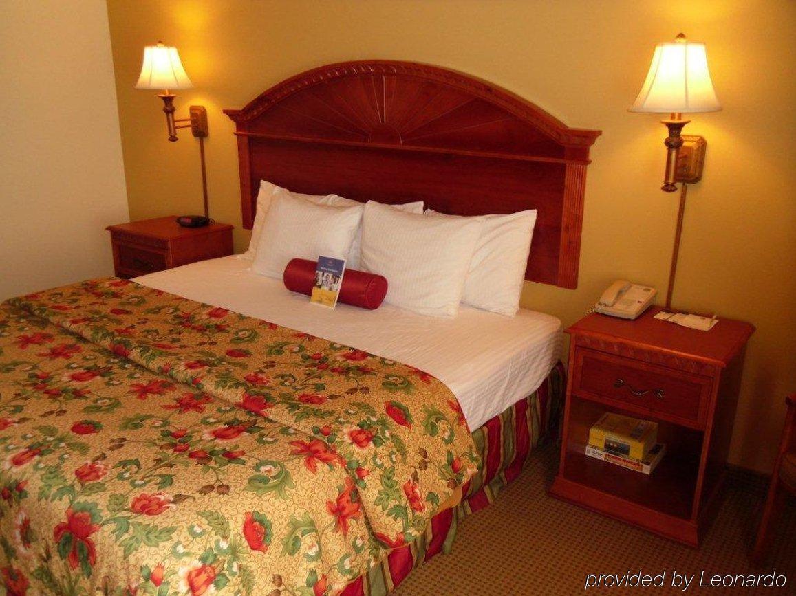 Best Western Plus Midwest City Inn & Suites Номер фото
