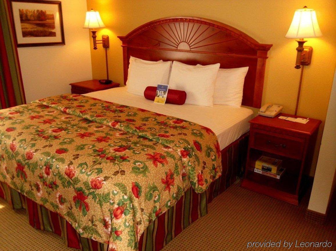 Best Western Plus Midwest City Inn & Suites Номер фото