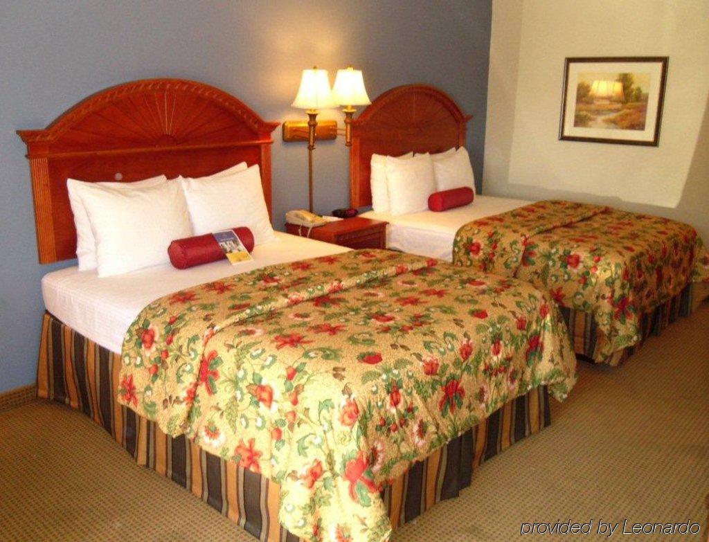 Best Western Plus Midwest City Inn & Suites Экстерьер фото