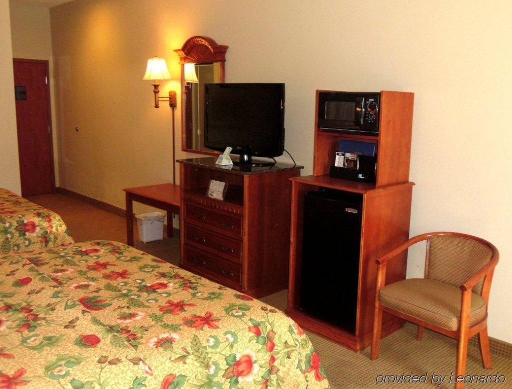 Best Western Plus Midwest City Inn & Suites Номер фото