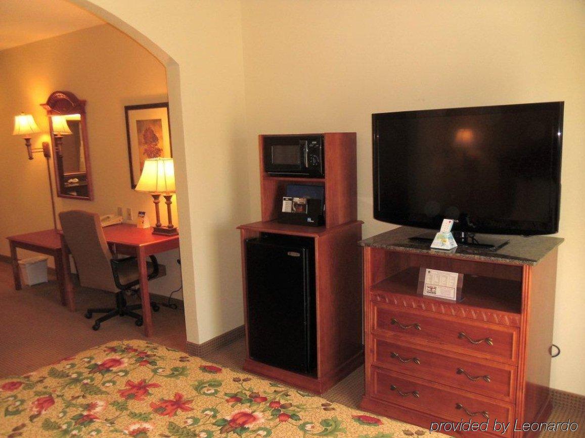 Best Western Plus Midwest City Inn & Suites Номер фото