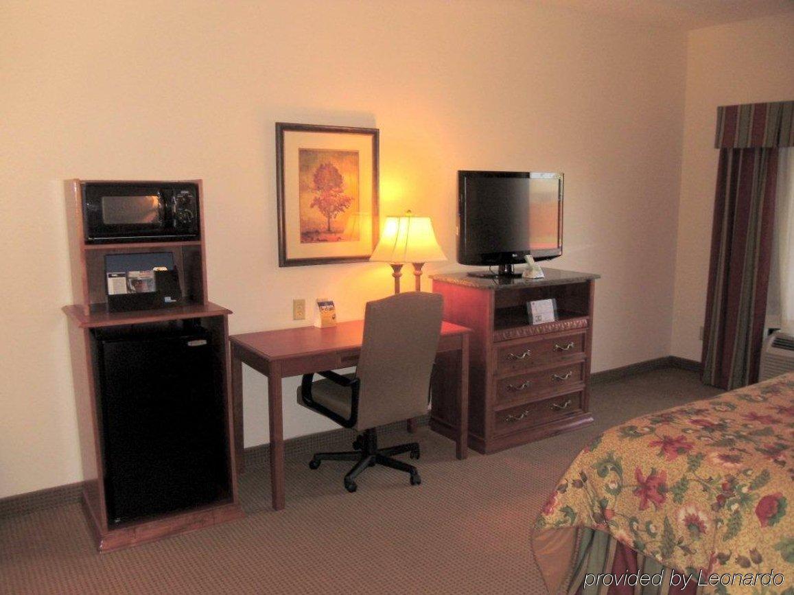 Best Western Plus Midwest City Inn & Suites Номер фото