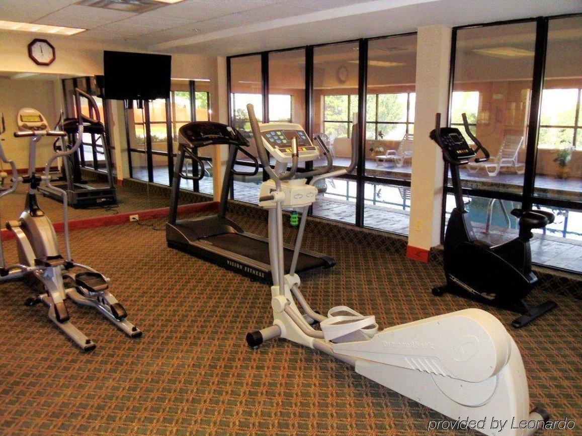 Best Western Plus Midwest City Inn & Suites Удобства фото