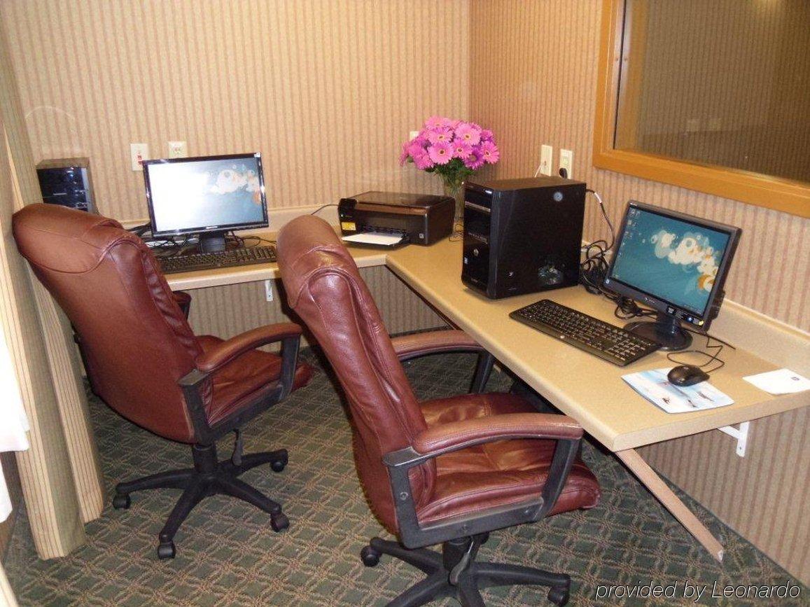 Best Western Plus Midwest City Inn & Suites Бизнес фото