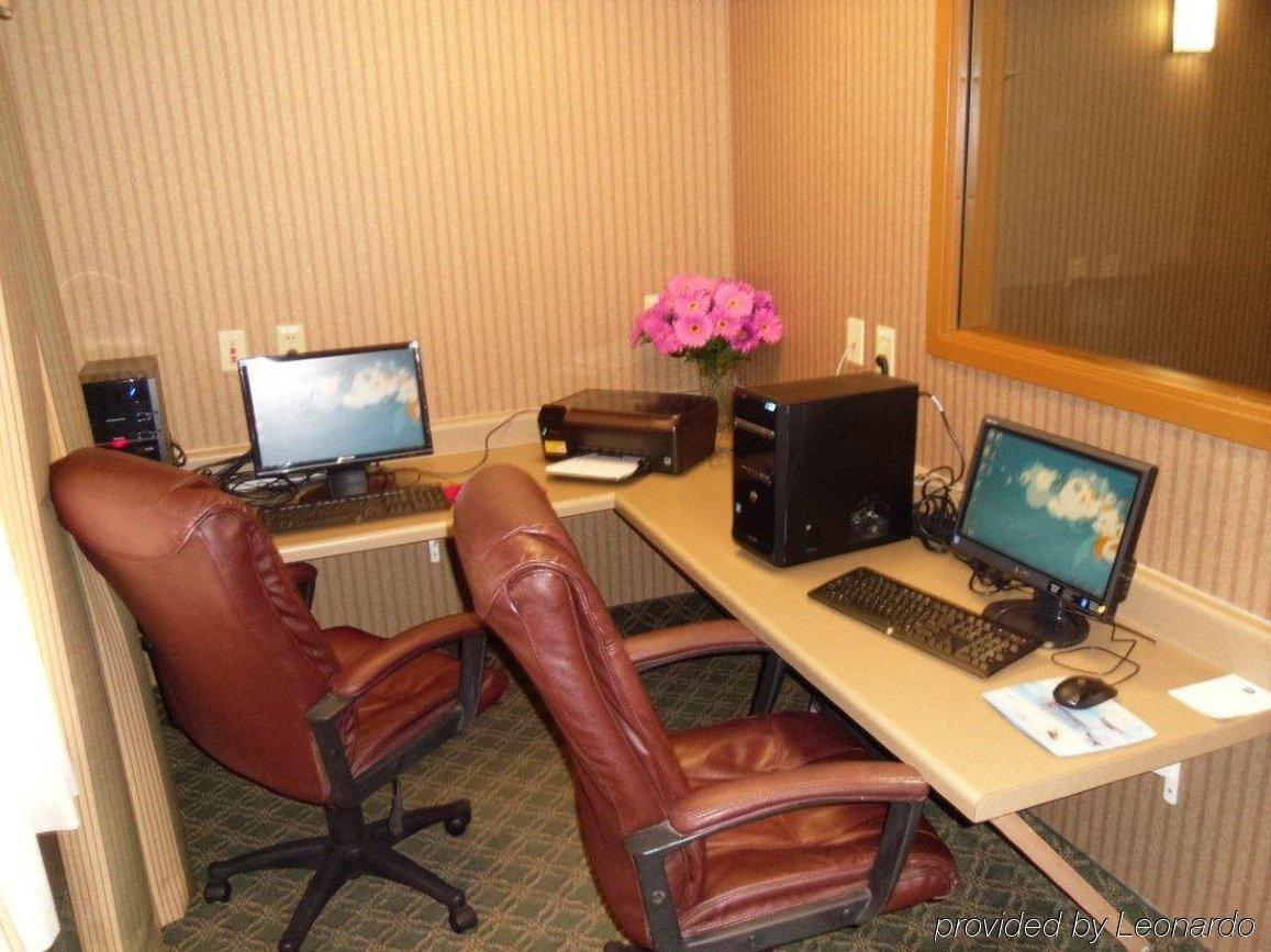 Best Western Plus Midwest City Inn & Suites Бизнес фото