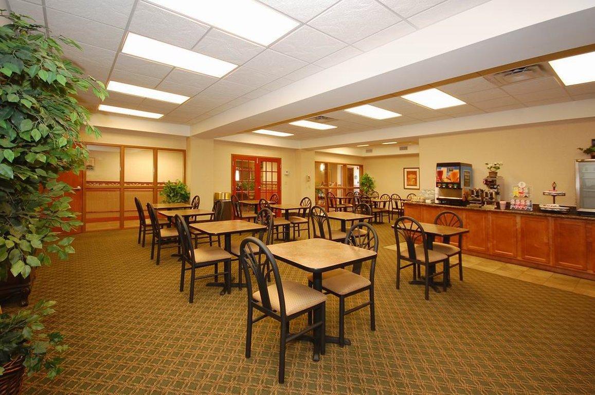Best Western Plus Midwest City Inn & Suites Экстерьер фото